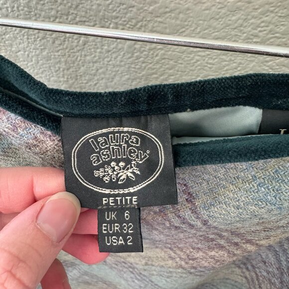 Vintage Laura Ashley Wool Plaid Skirt Size 2 - Picture 3 of 8